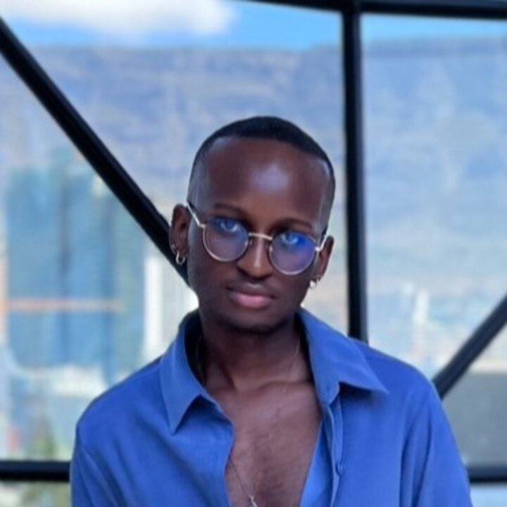 Avatar for Esihle Lupindo